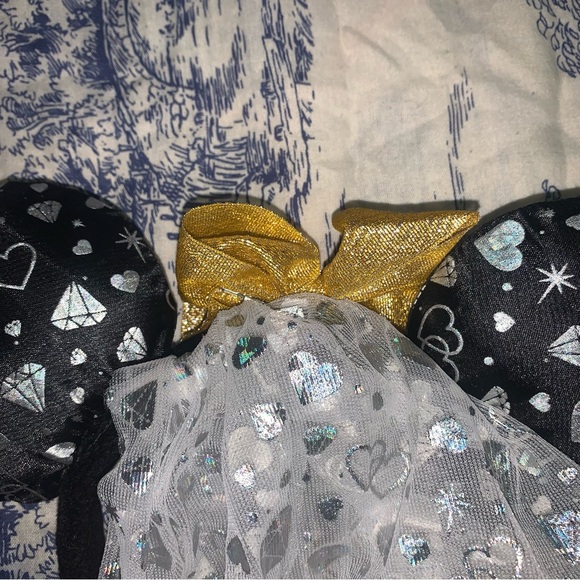 Disney Bride Minnie Mouse Ears White Veil Wedding Headband Silver Detailing - Picture 5 of 5